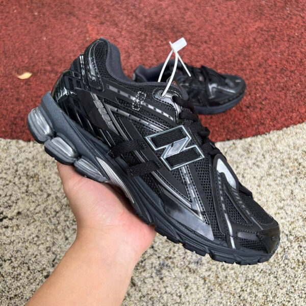 New Balance 1906 Black - Image 2